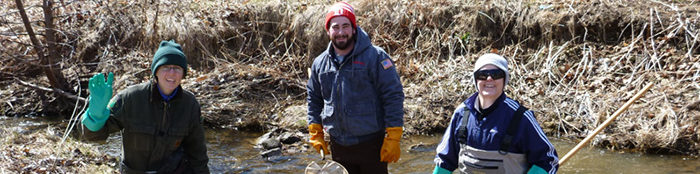Bug Hunt Trainings - volunteers in the waterway