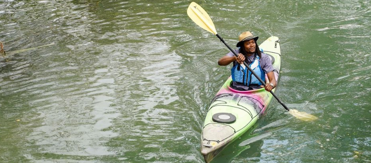 Herman Paddling